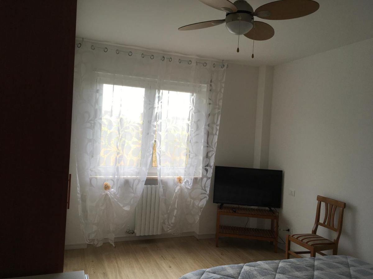 Appartamento Con Due Camere Da Letto E Free Park Verona Exterior foto
